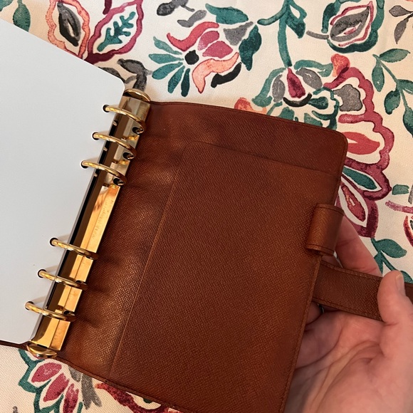 Louis Vuitton Agenda MM Schedule Planner - Picture 9 of 16